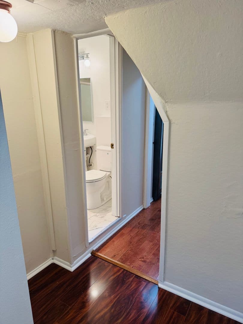 Long Beach Apartment: 2202-2230 E. Lowena Dr