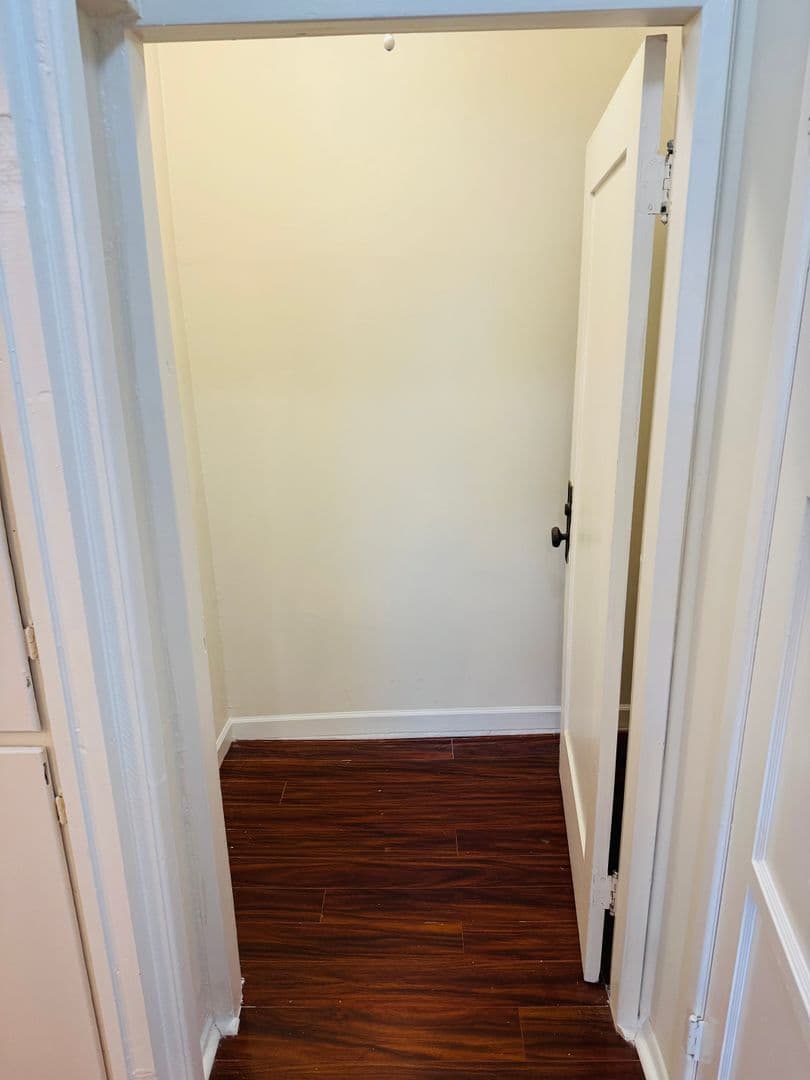 Long Beach Apartment: 2202-2230 E. Lowena Dr