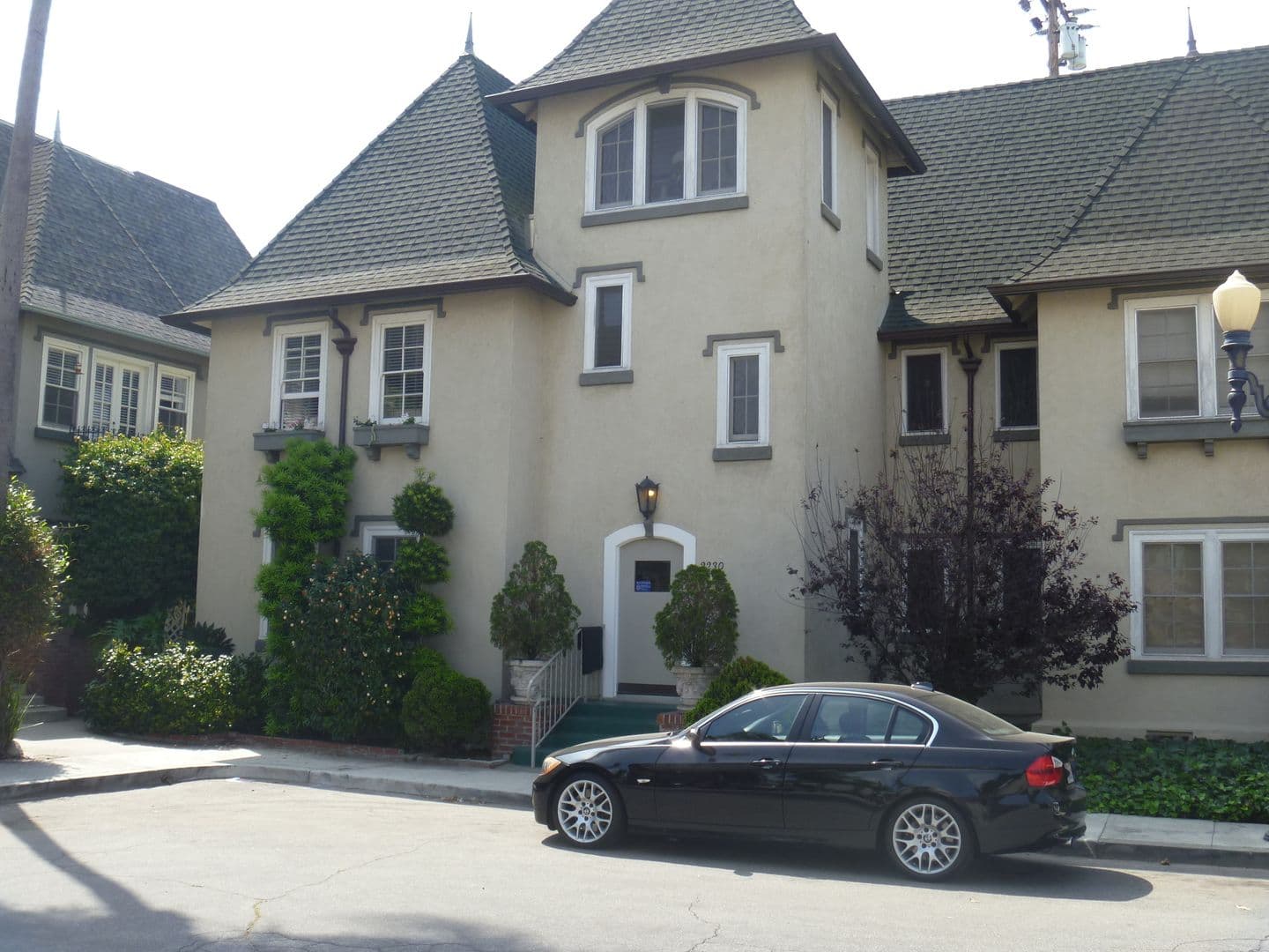 Long Beach Apartment: 2202-2230 E. Lowena Dr