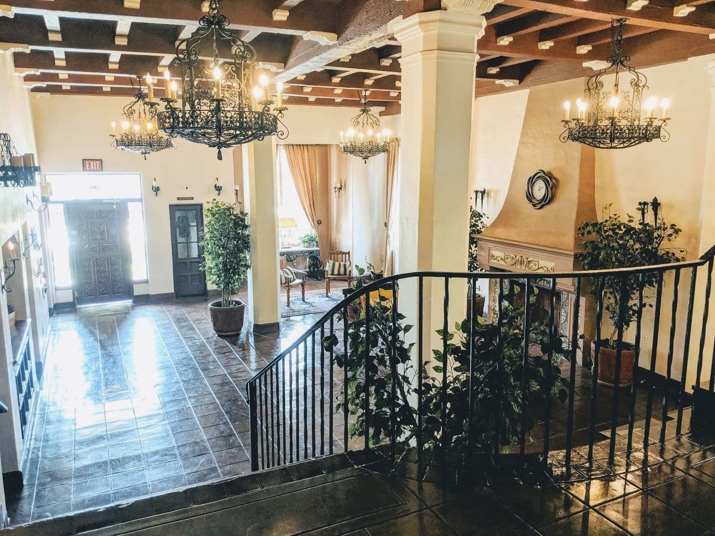 Long Beach Apartment: 229 W. 6th Street