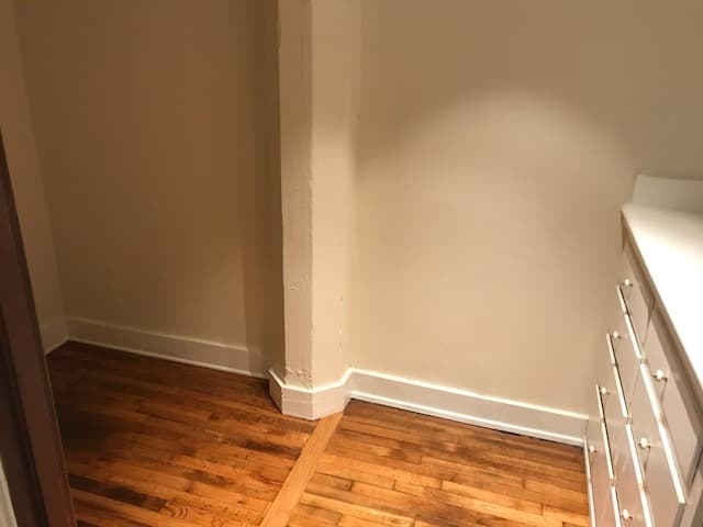 Long Beach Apartment: 35 N. Alboni Place