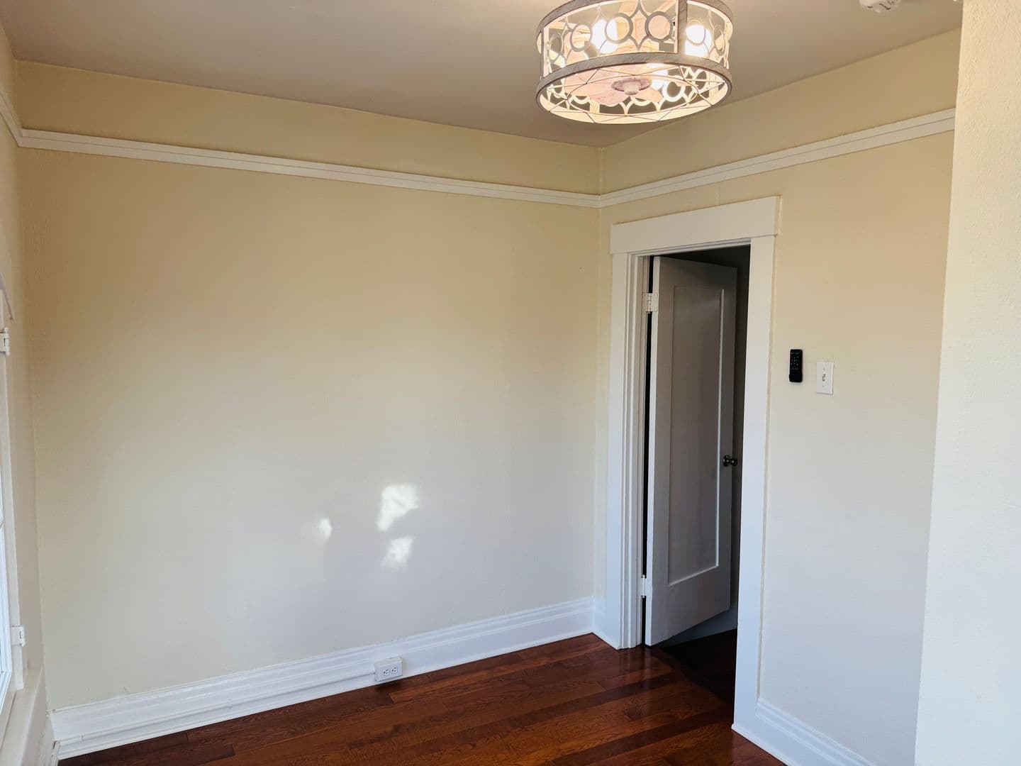 Long Beach Apartment: 2202-2230 E. Lowena Dr