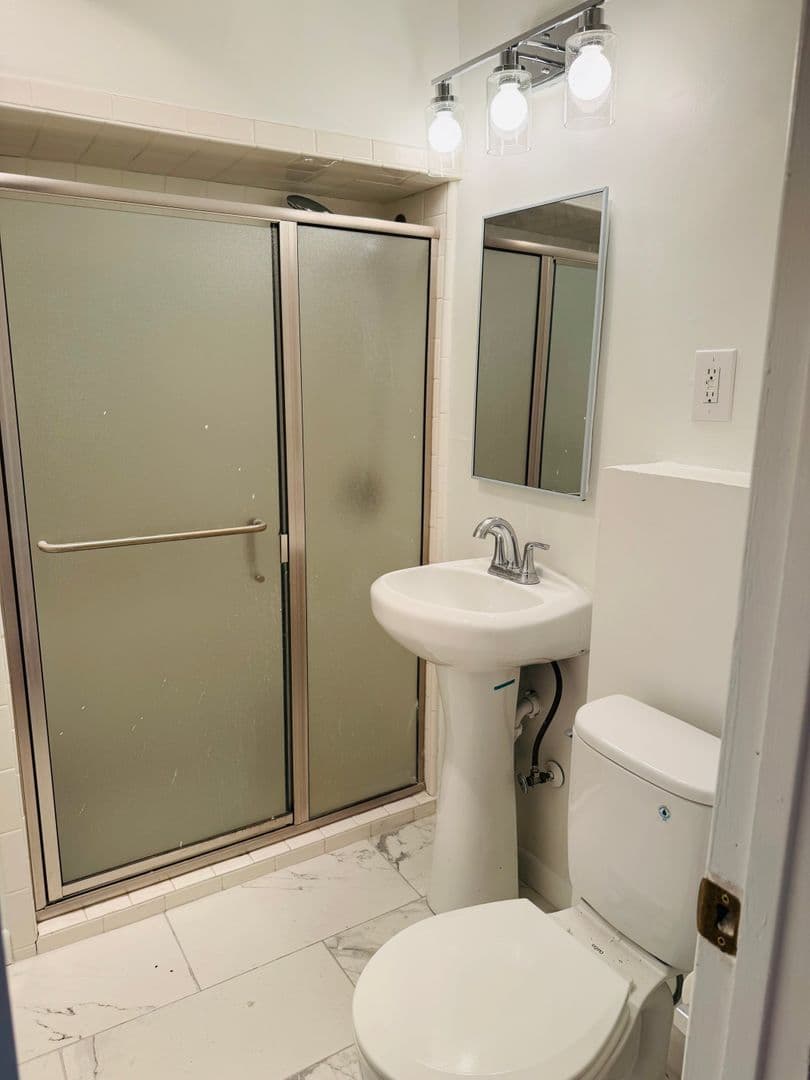Long Beach Apartment: 2202-2230 E. Lowena Dr
