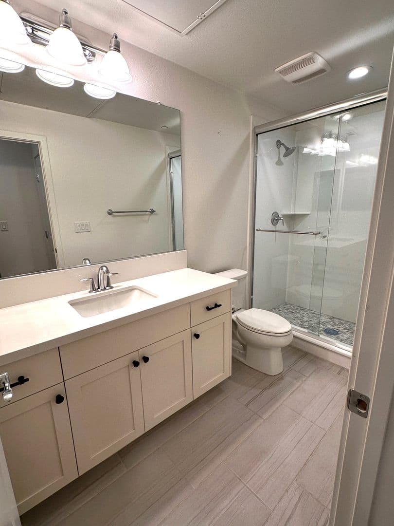 Daly City House: 156 Harvest Street