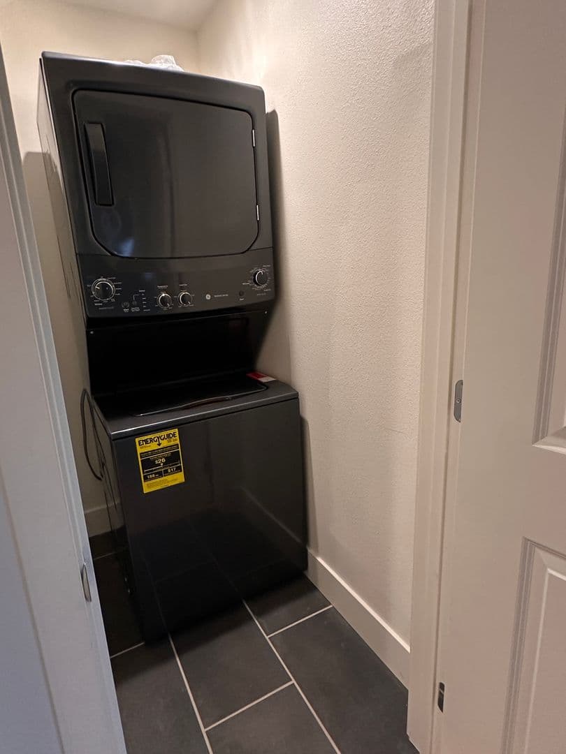 Daly City House: 156 Harvest Street