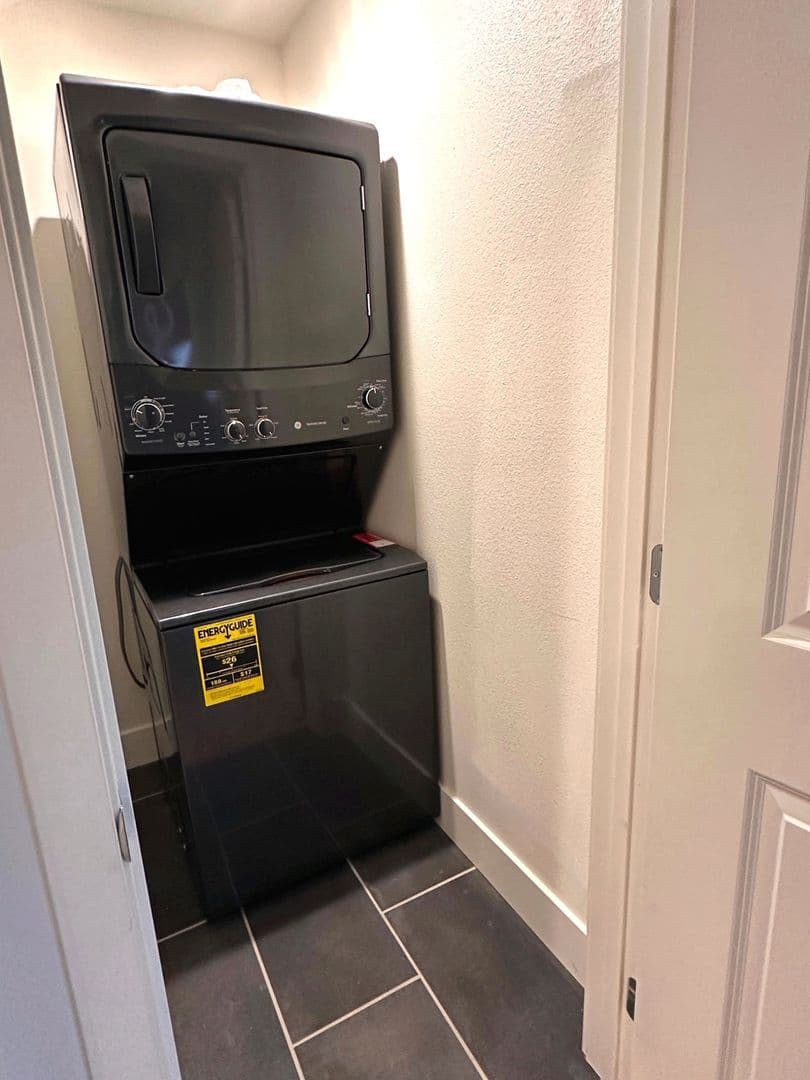 Daly City House: 156 Harvest Street
