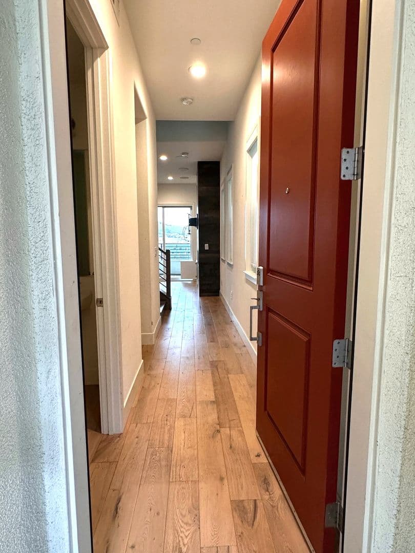 Daly City House: 156 Harvest Street