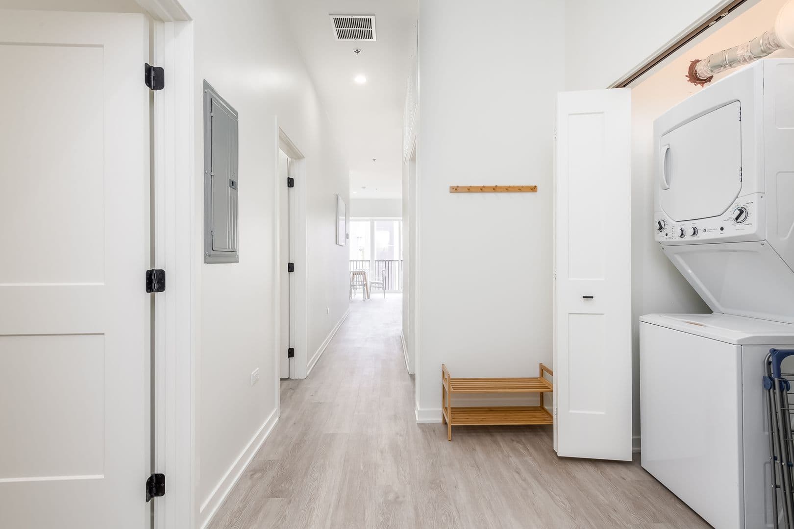 Chicago Apartment: 1407 West 15th Street