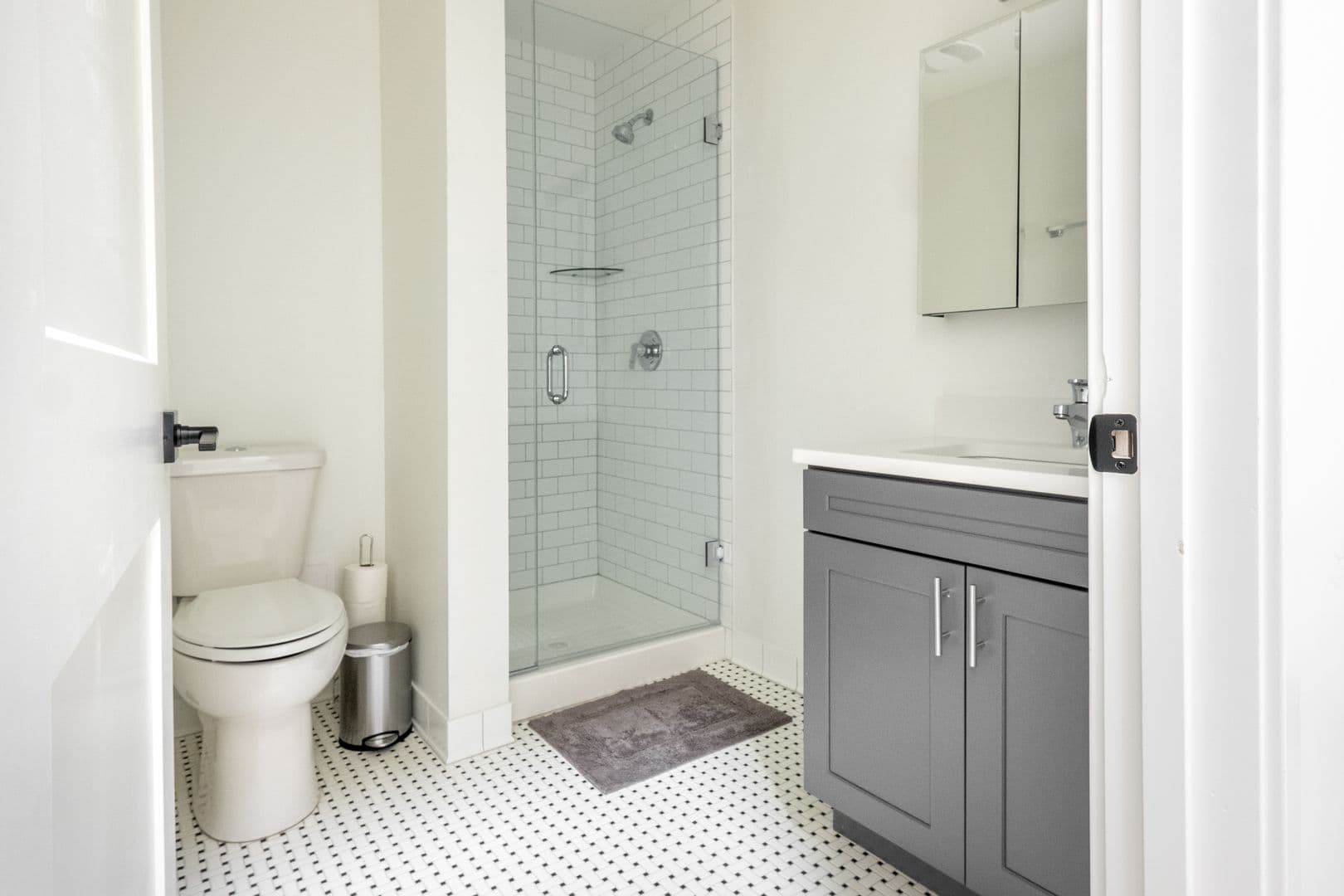 Chicago Apartment: 1407 West 15th Street