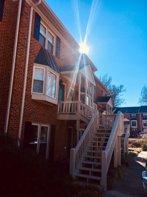Athens House: 210 E Cloverhurst Ave