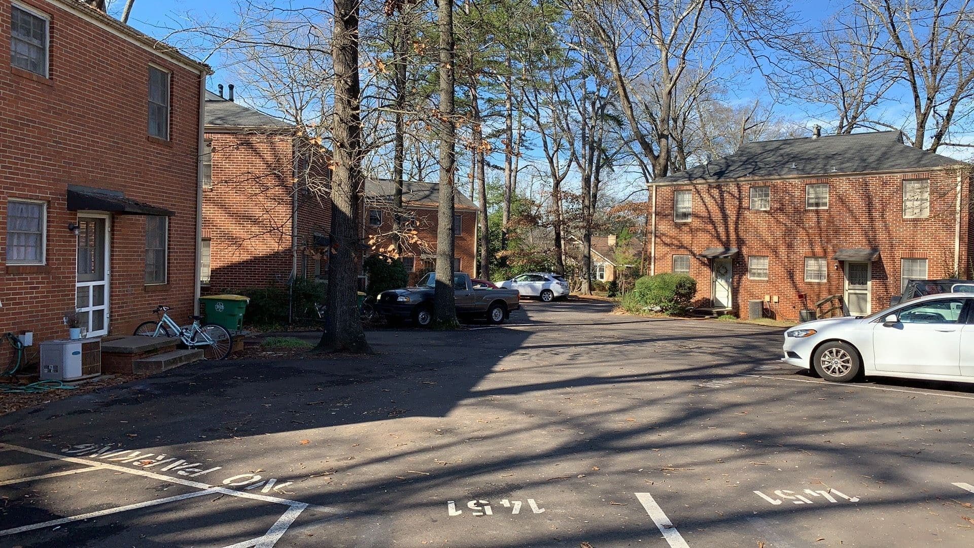 Athens Apartment: 118 University Drive