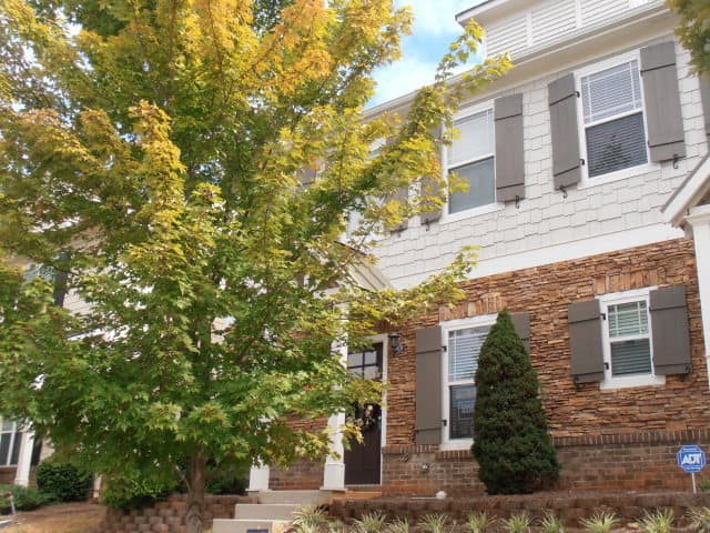 Athens House: 287 Oconee River Circle