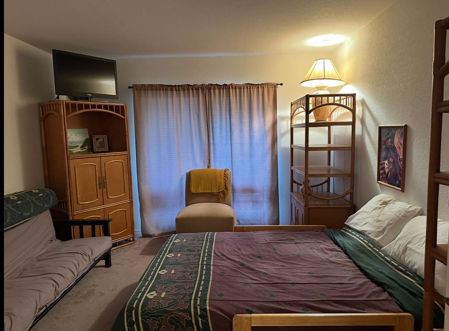 BUNNELL Condo: 4600 E Moody Blvd 3J