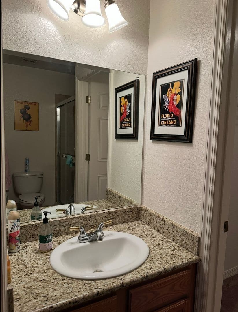BUNNELL Condo: 4600 E Moody Blvd 3J
