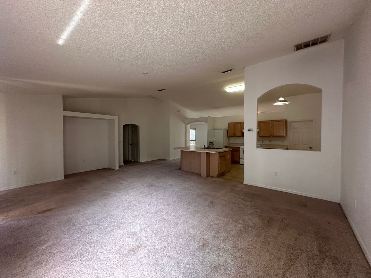 Palm Coast House: 33 Rybark Lane