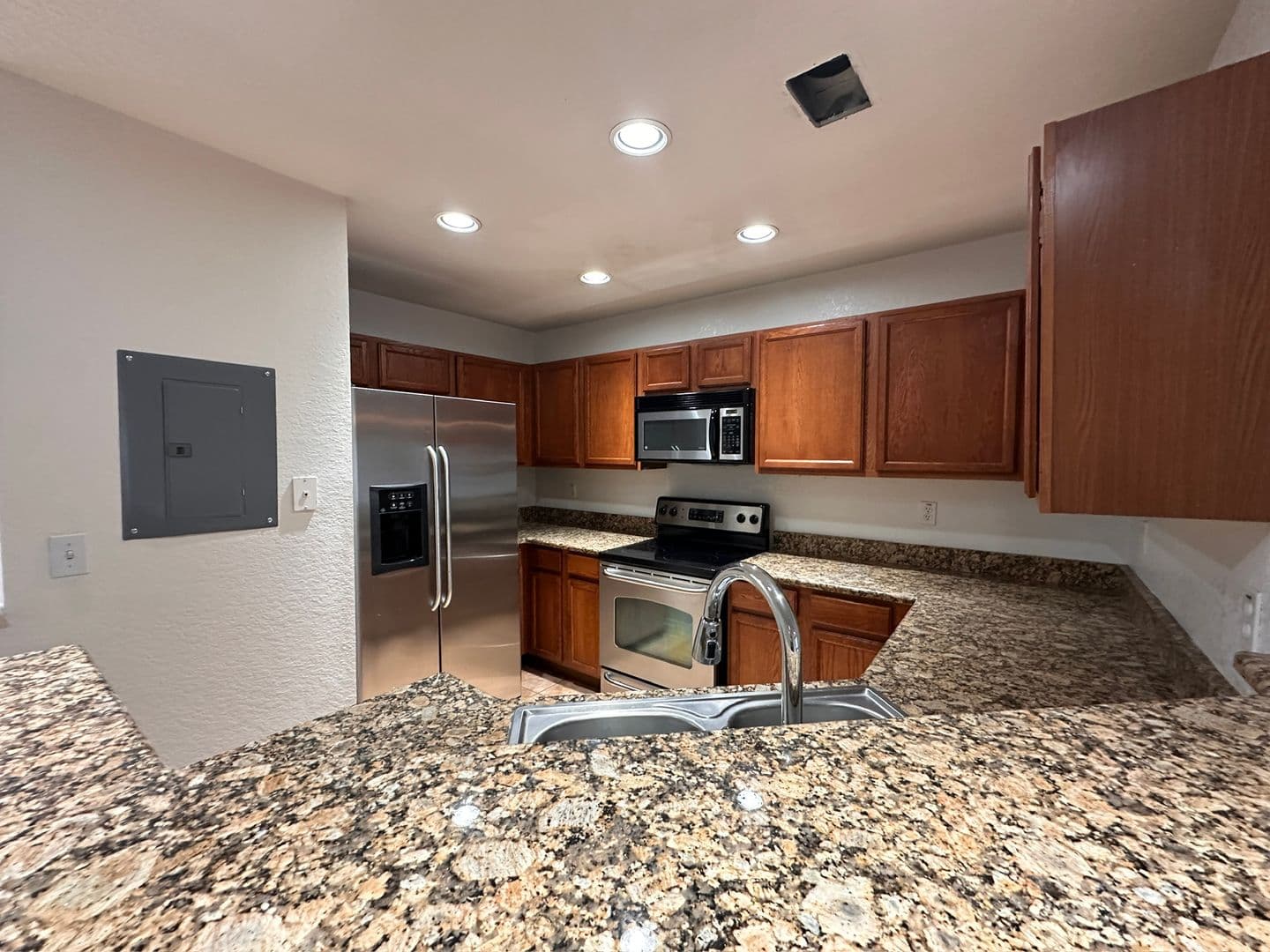 Bunnell Condo: 4600 E Moody Blvd 13 N