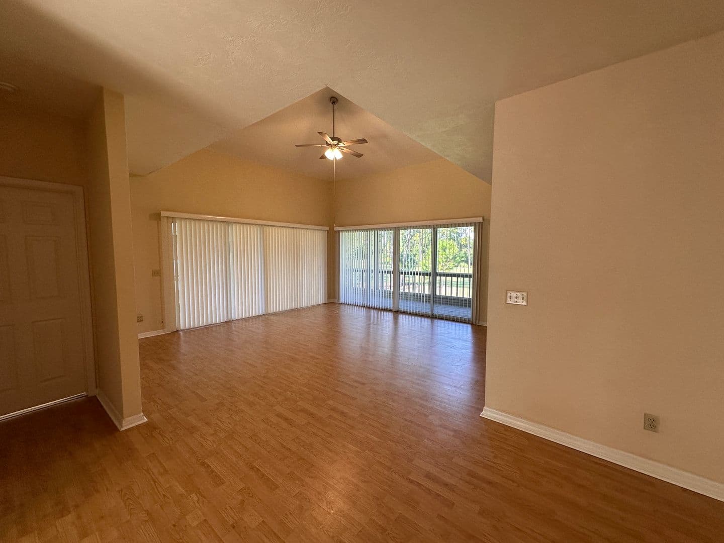 Ormond Beach Condo: 35 Magnolia Dr S