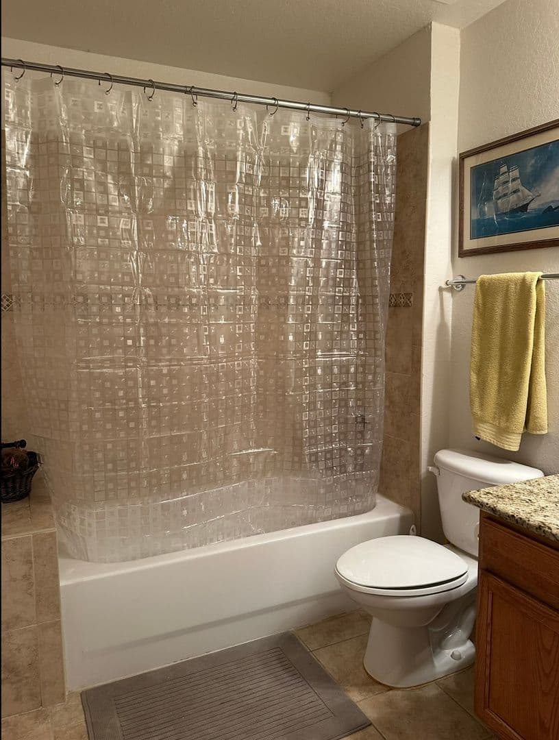 BUNNELL Condo: 4600 E Moody Blvd 3J