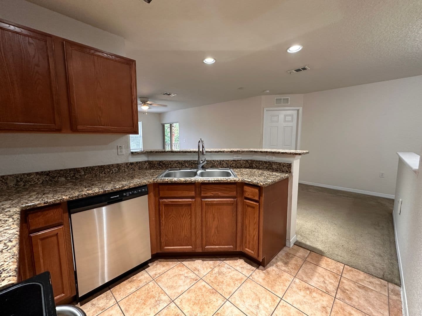 Bunnell Condo: 4600 E Moody Blvd 13 N