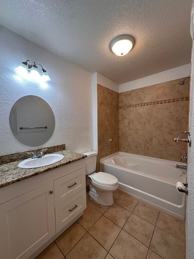 Bunnell Condo: 4600 E Moody Blvd 12 A