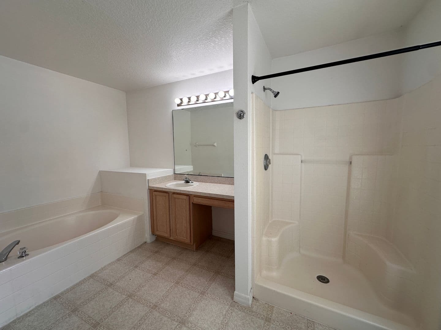 Palm Coast House: 33 Rybark Lane