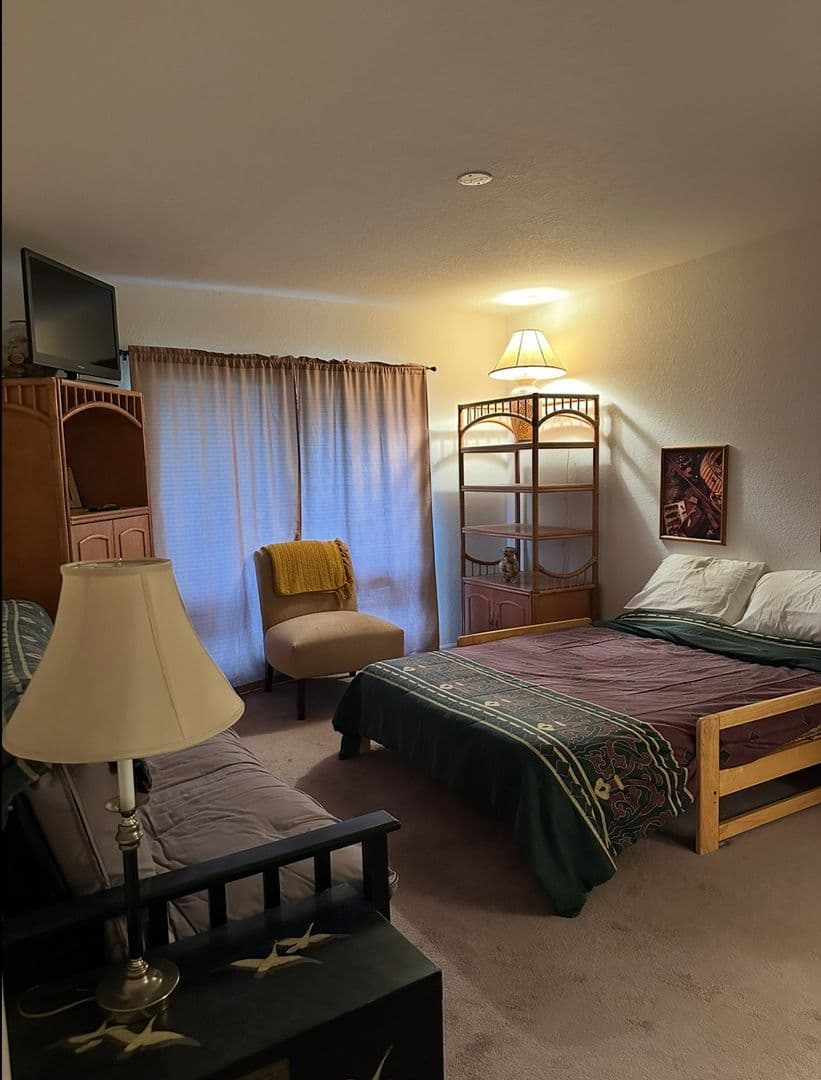 BUNNELL Condo: 4600 E Moody Blvd 3J