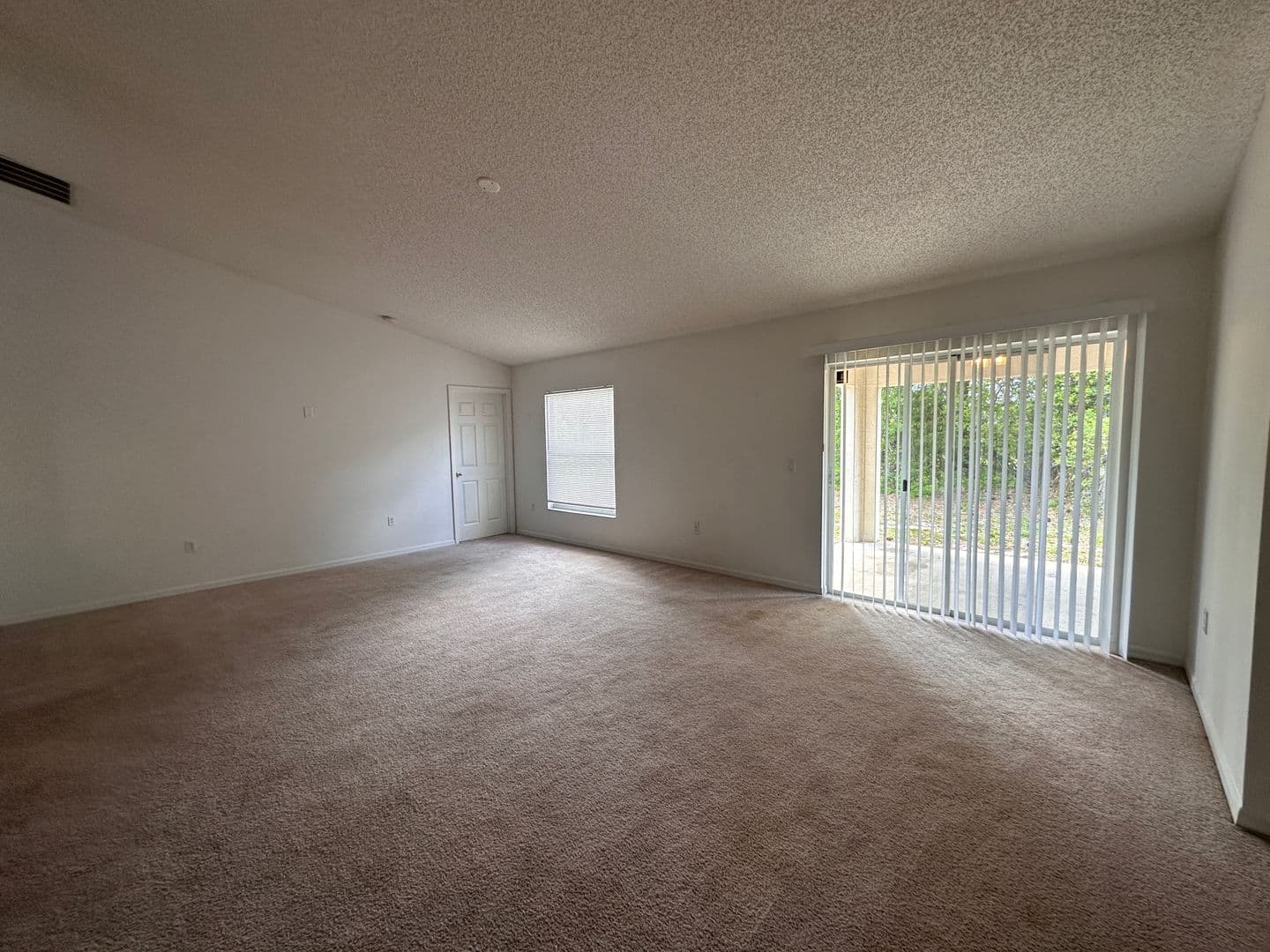 Palm Coast House: 33 Rybark Lane