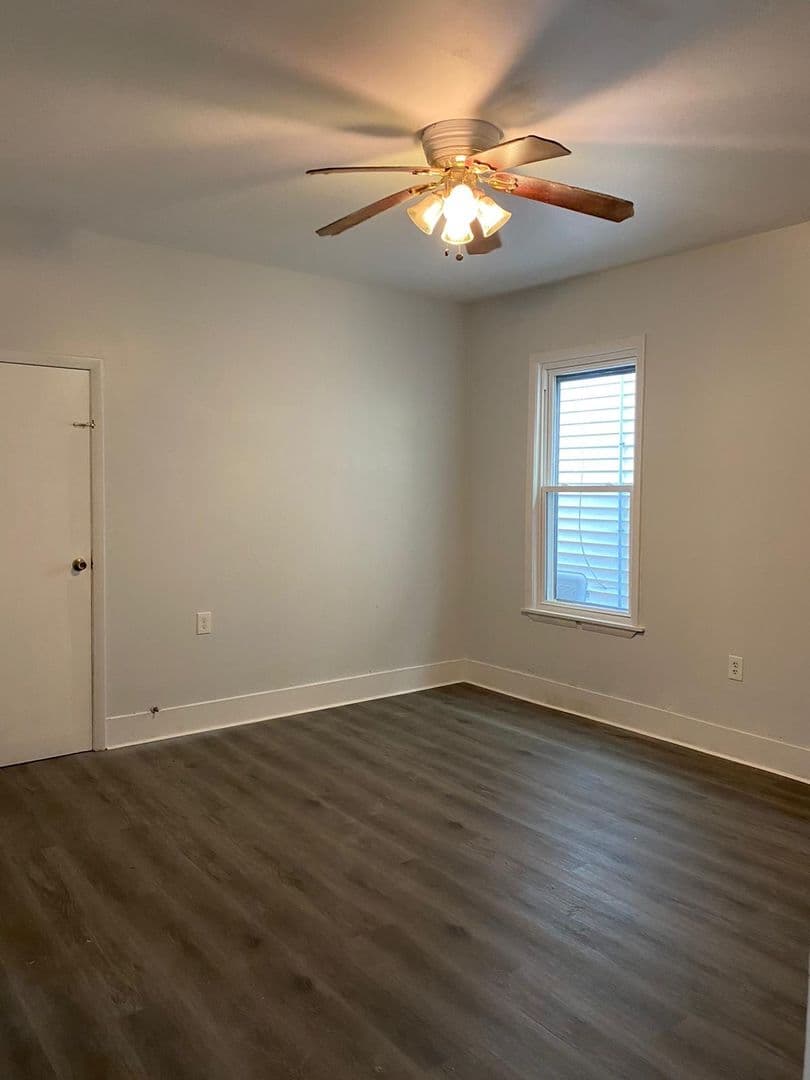 New Haven Apartment: 13 Hallock Street