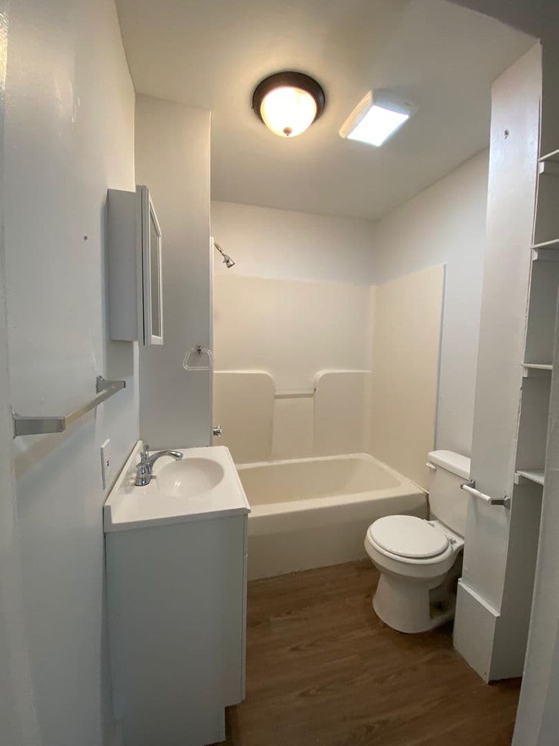 New Haven Apartment: 13 Hallock Street