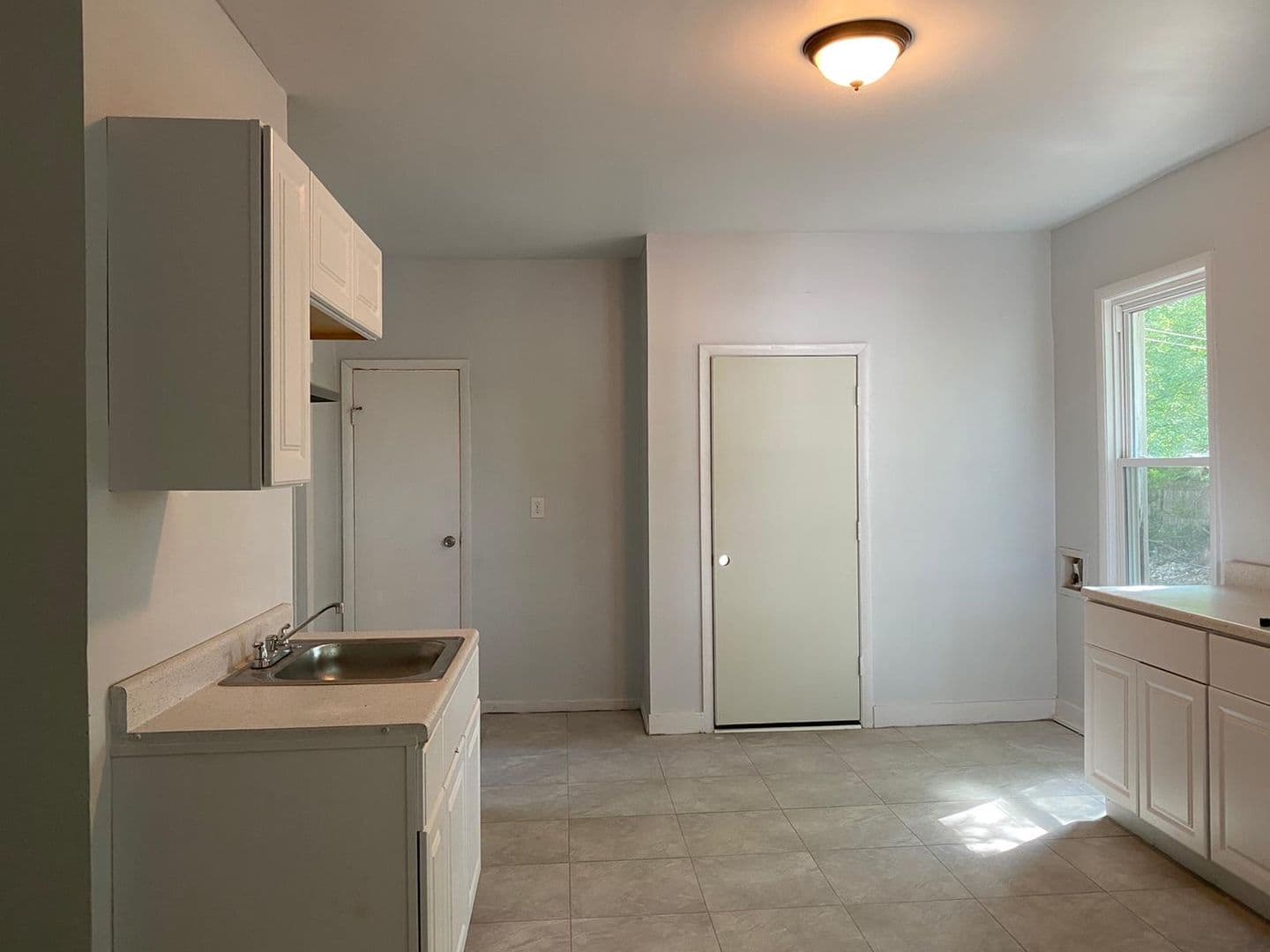 New Haven Apartment: 13 Hallock Street