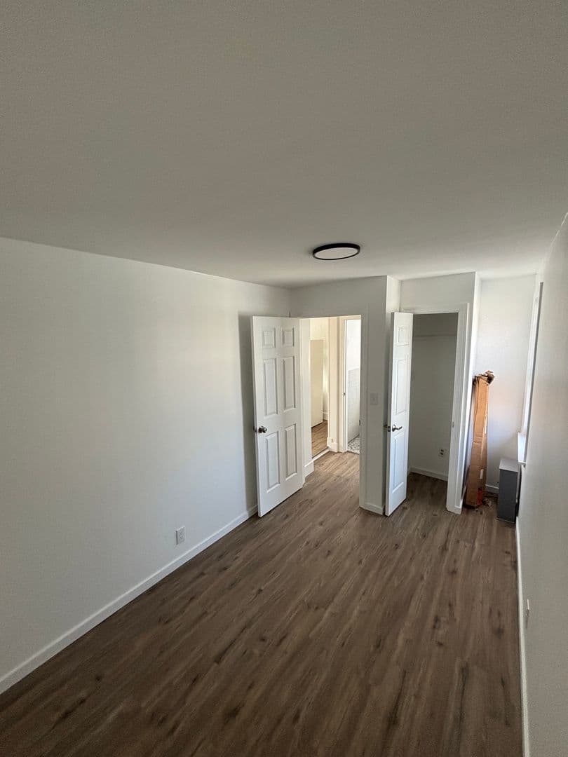 New Haven Apartment: 882 Quinnipiac Ave