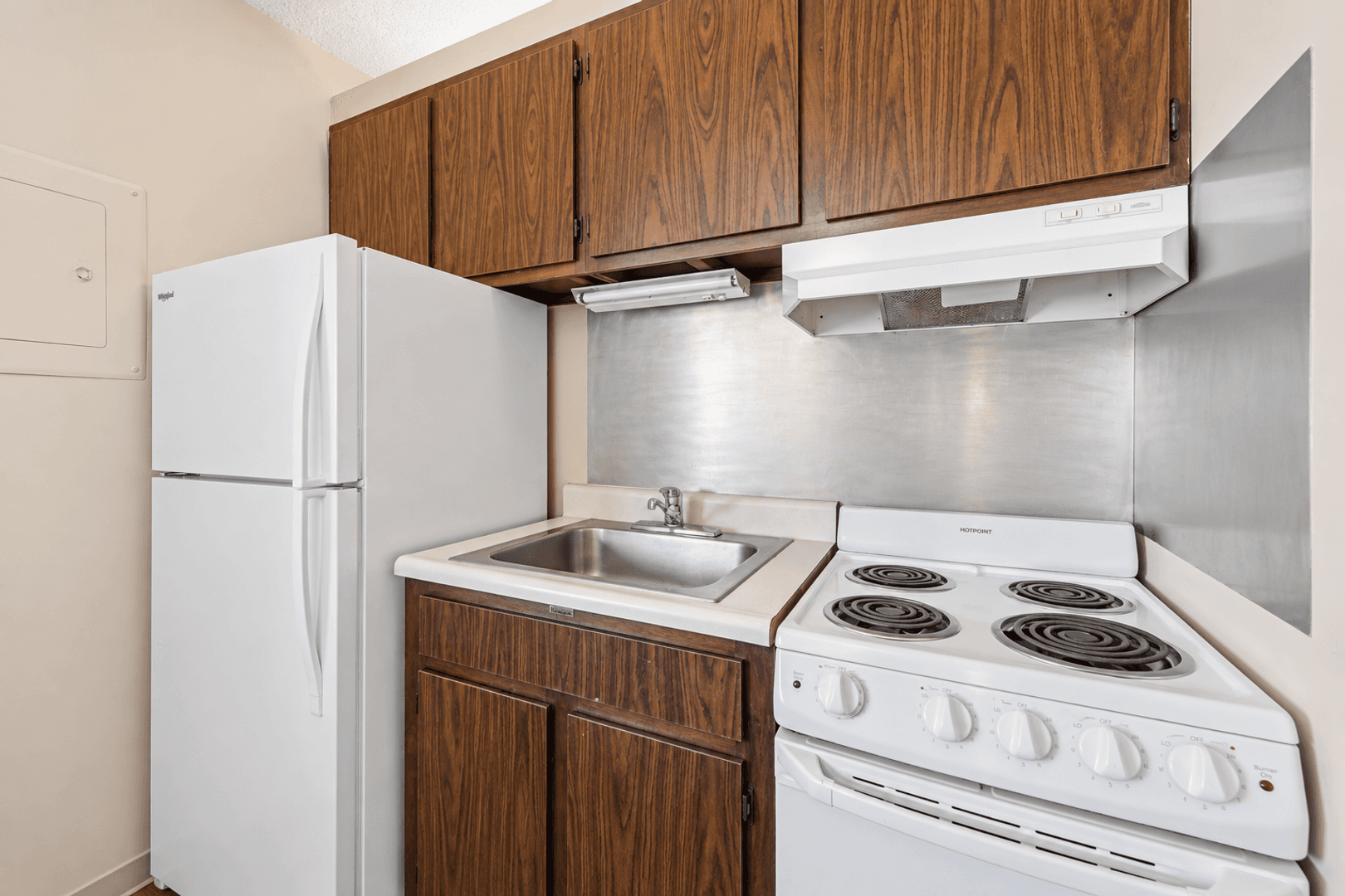 Waterloo Apartment: 1040-1138 Patrick Court