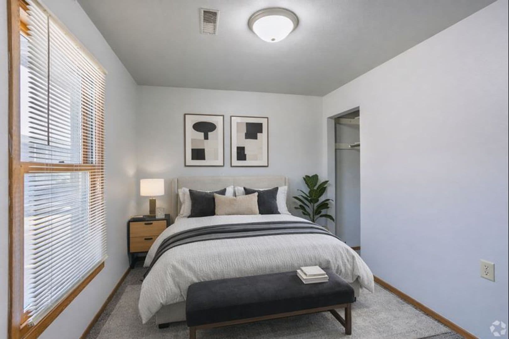 Cedar Falls Apartment: 2112 Merner Ave