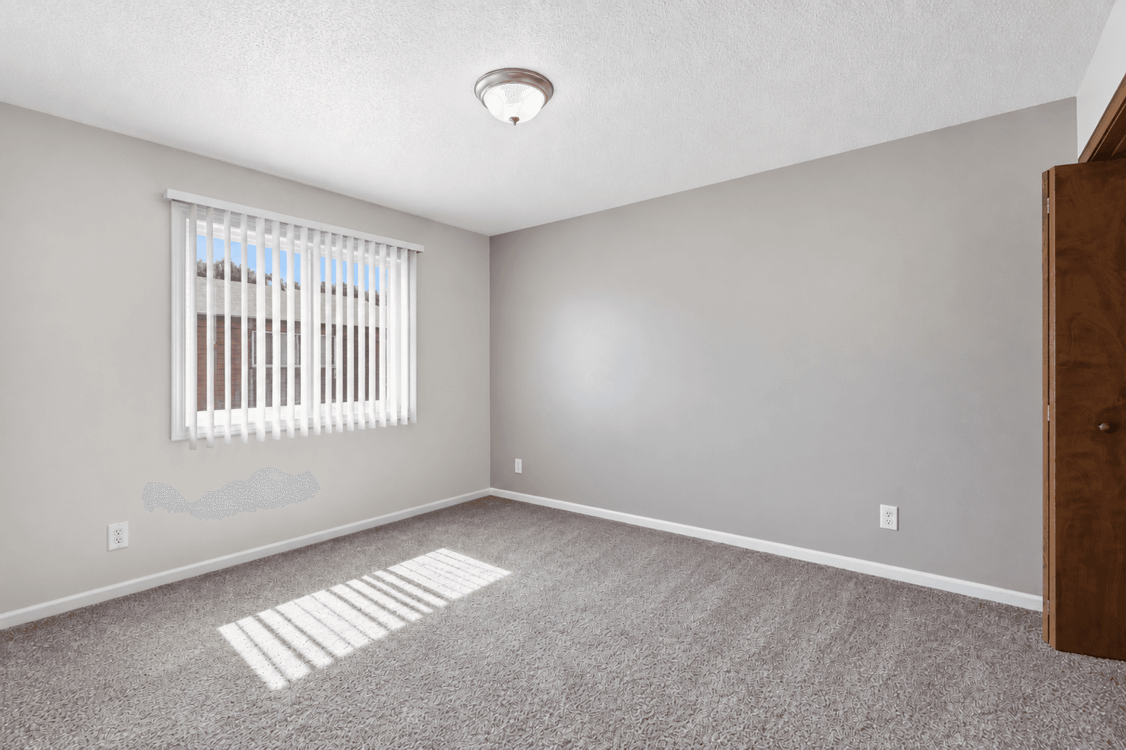 Waterloo Apartment: 3805-3807 West 4th Street