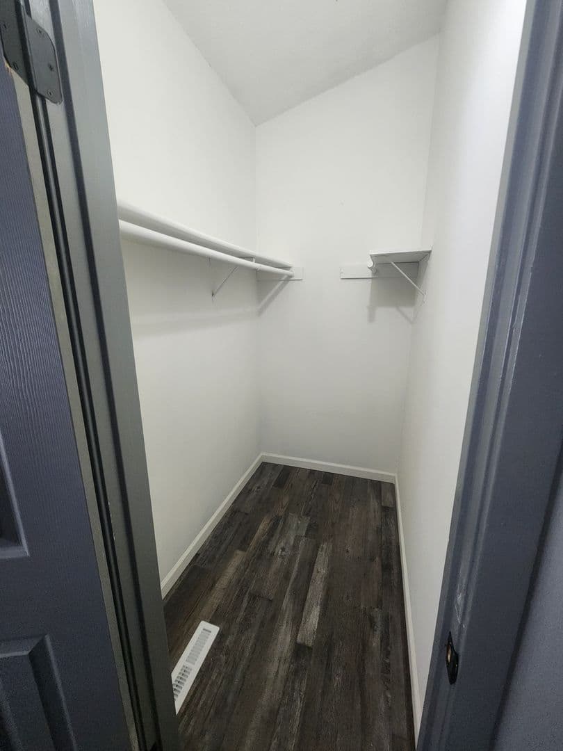 Omaha Apartment: 3816 109th Plaza