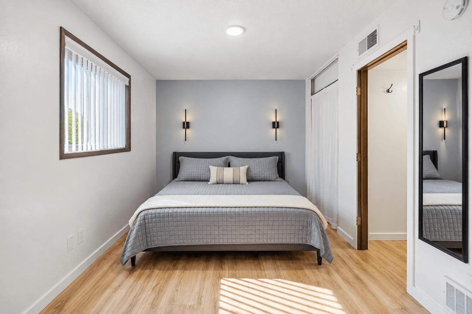 Waterloo Apartment: 3322 Tropic Lane
