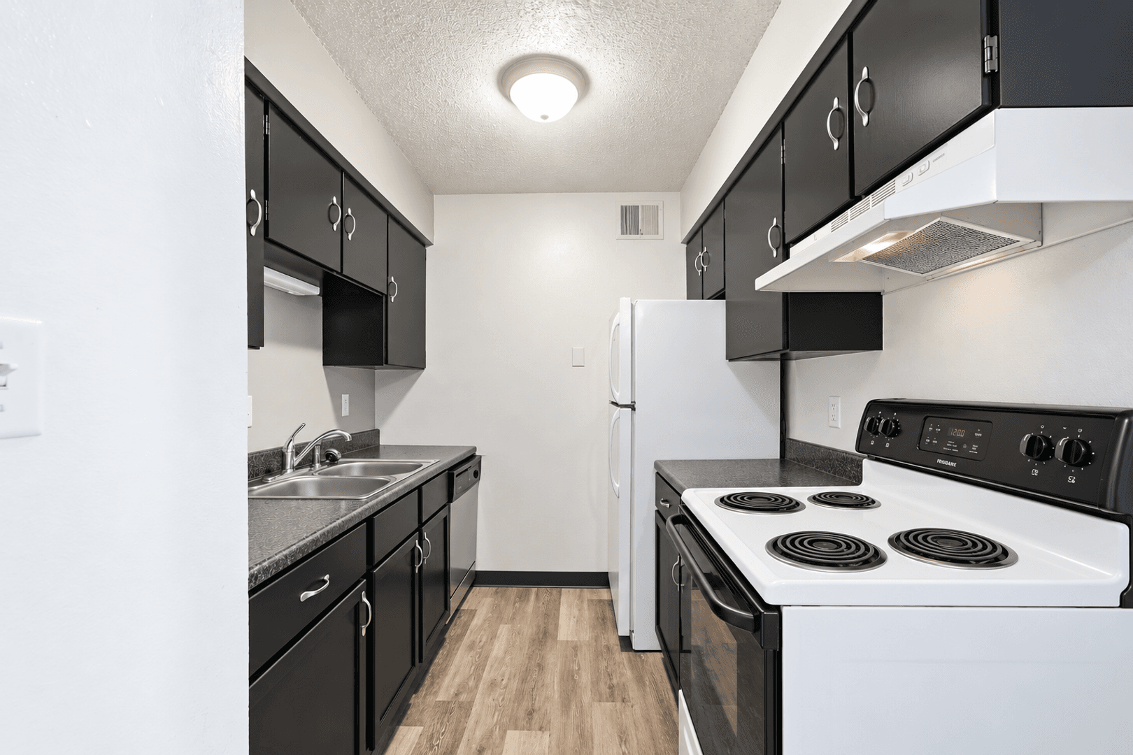 Waterloo Apartment: 3805-3807 West 4th Street