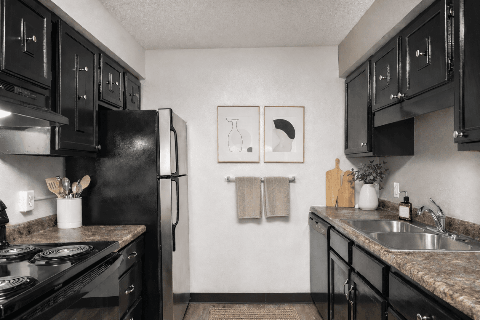 Cedar Falls Apartment: 2206 Thunder Ridge Blvd