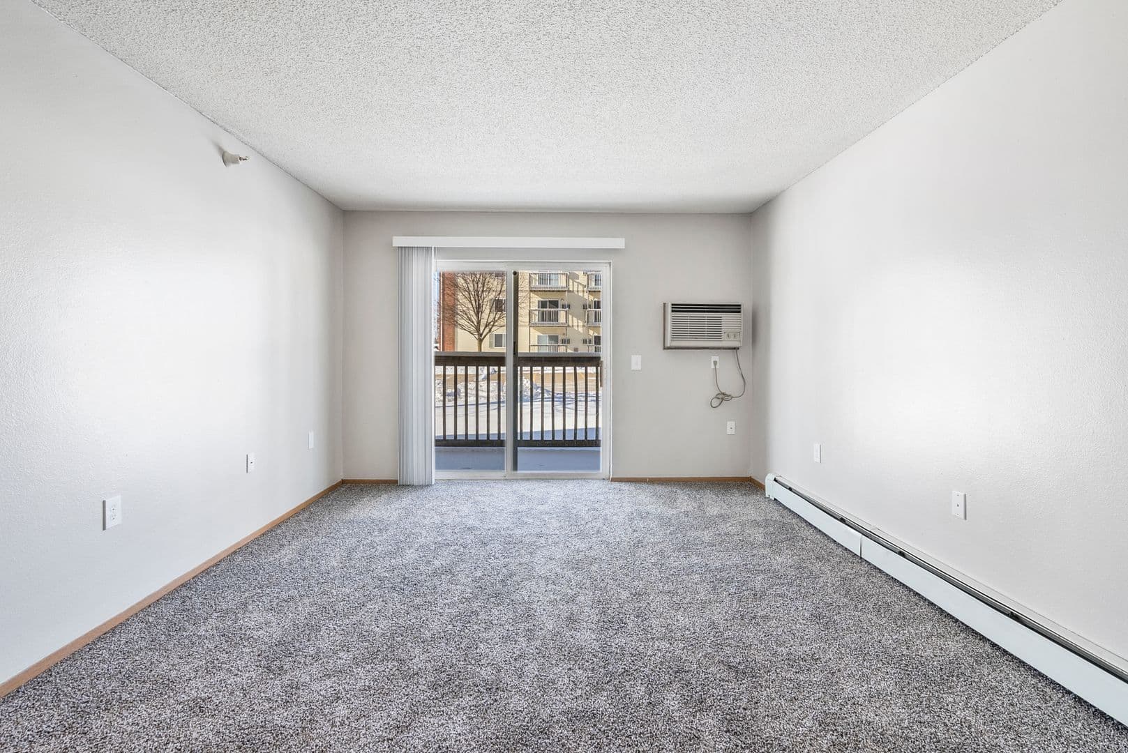 Waverly Apartment: 701 16th Street SW