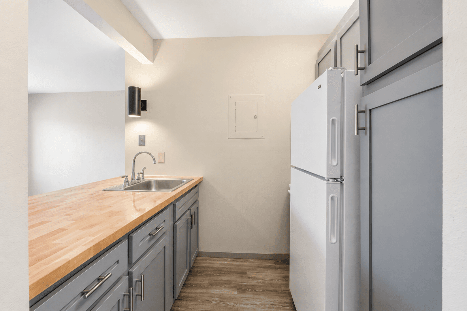 Waterloo Apartment: 1040-1138 Patrick Court