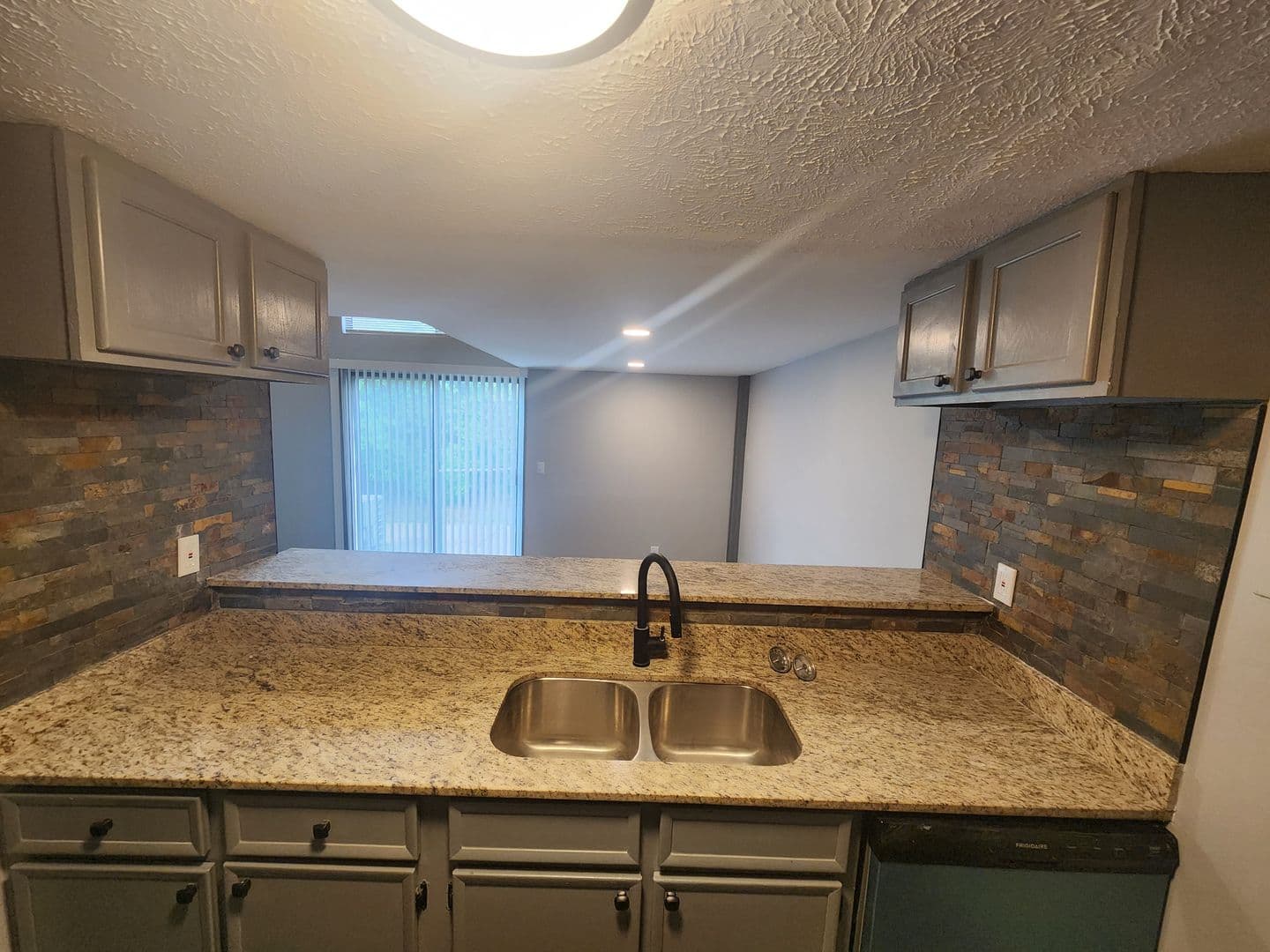 Omaha Apartment: 3816 109th Plaza