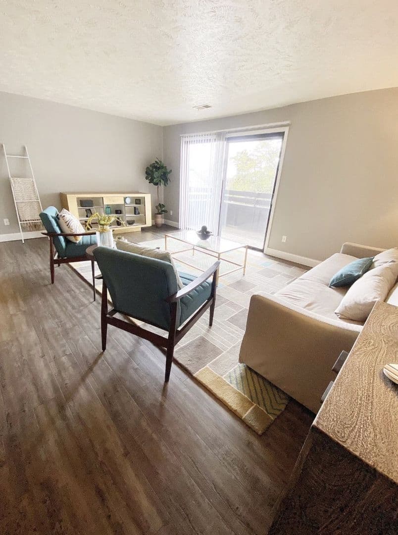 Omaha Apartment: 10505 Evans Plaza