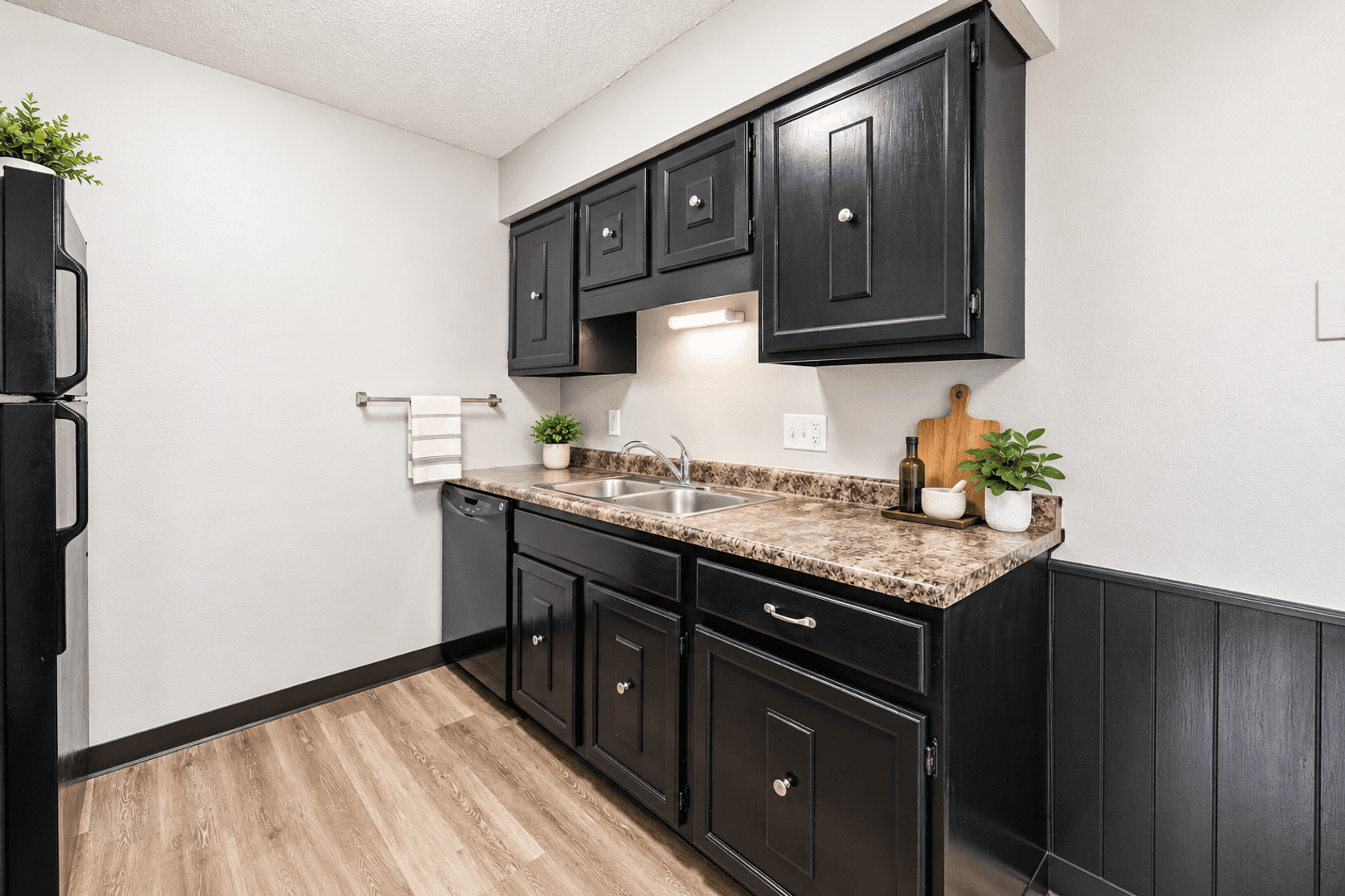 Cedar Falls Apartment: 2206 Thunder Ridge Blvd