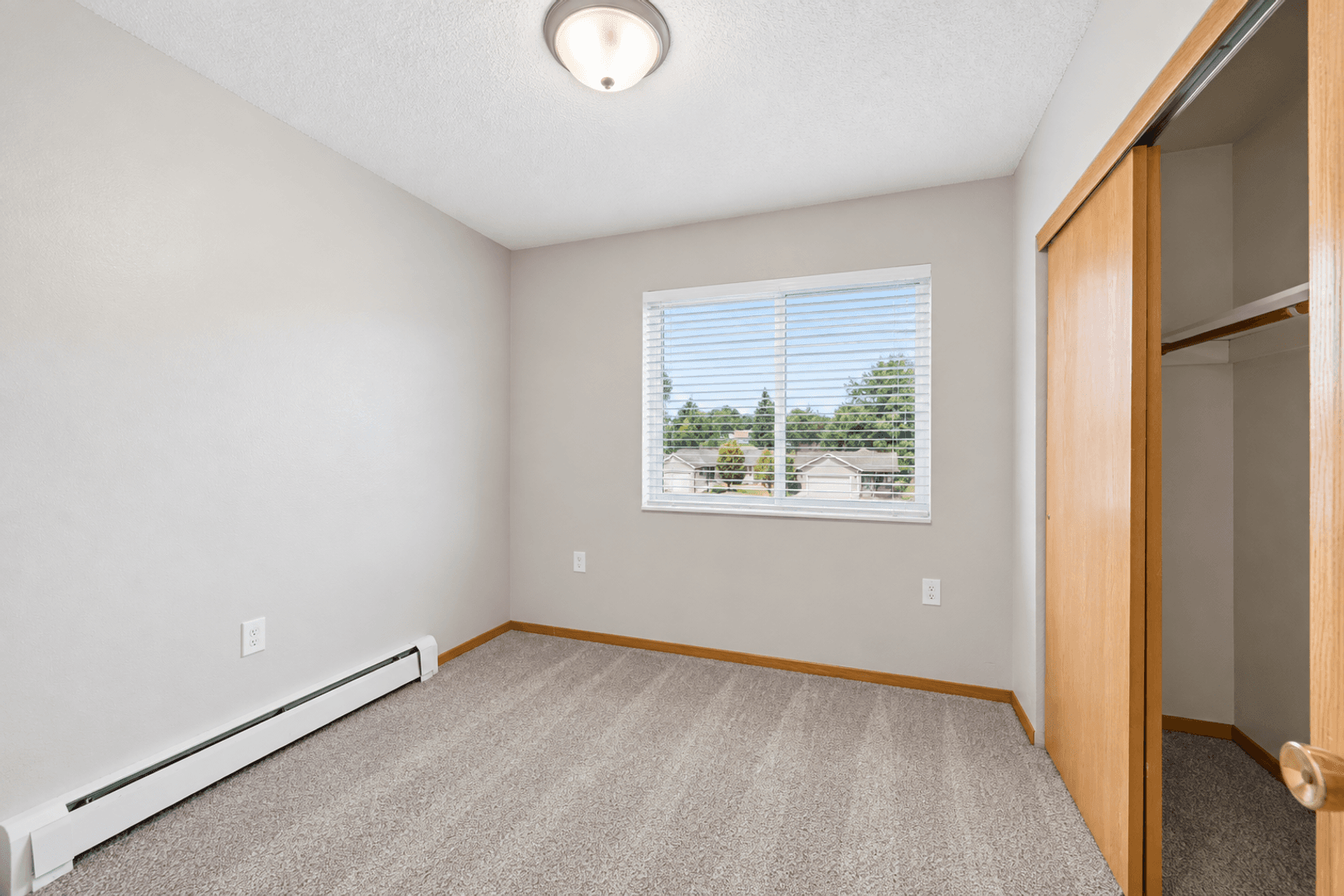 Waverly Apartment: 701 16th Street SW