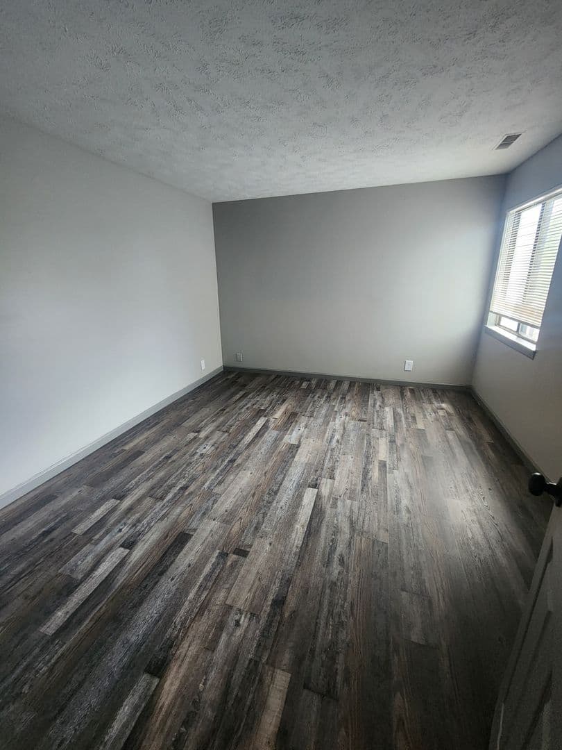 Omaha Apartment: 3816 109th Plaza