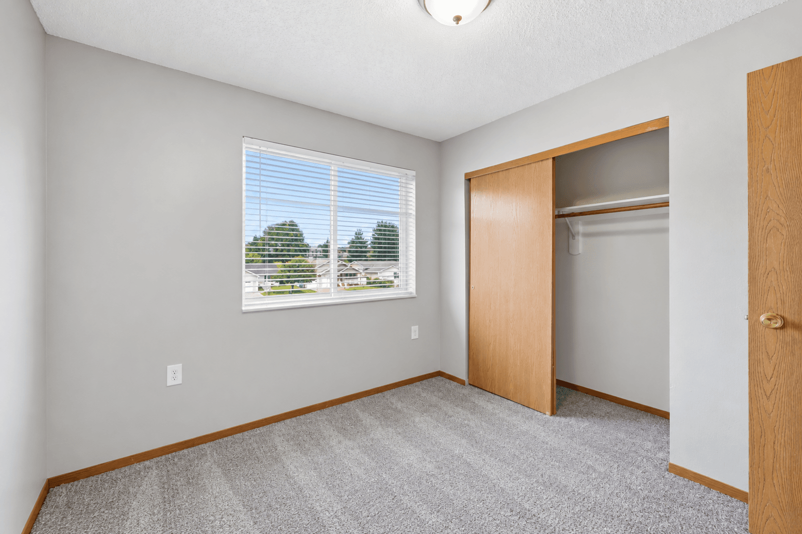 Waverly Apartment: 701 16th Street SW