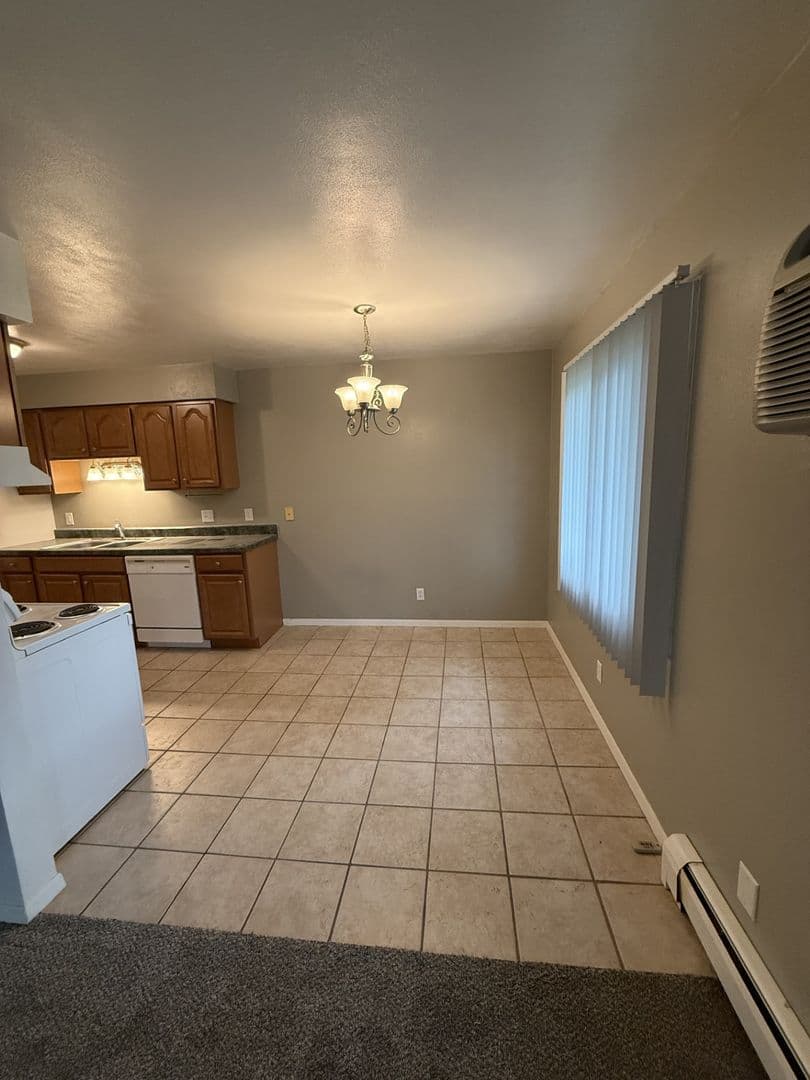 Waterloo Apartment: 3419-3421 Kingswood Pl