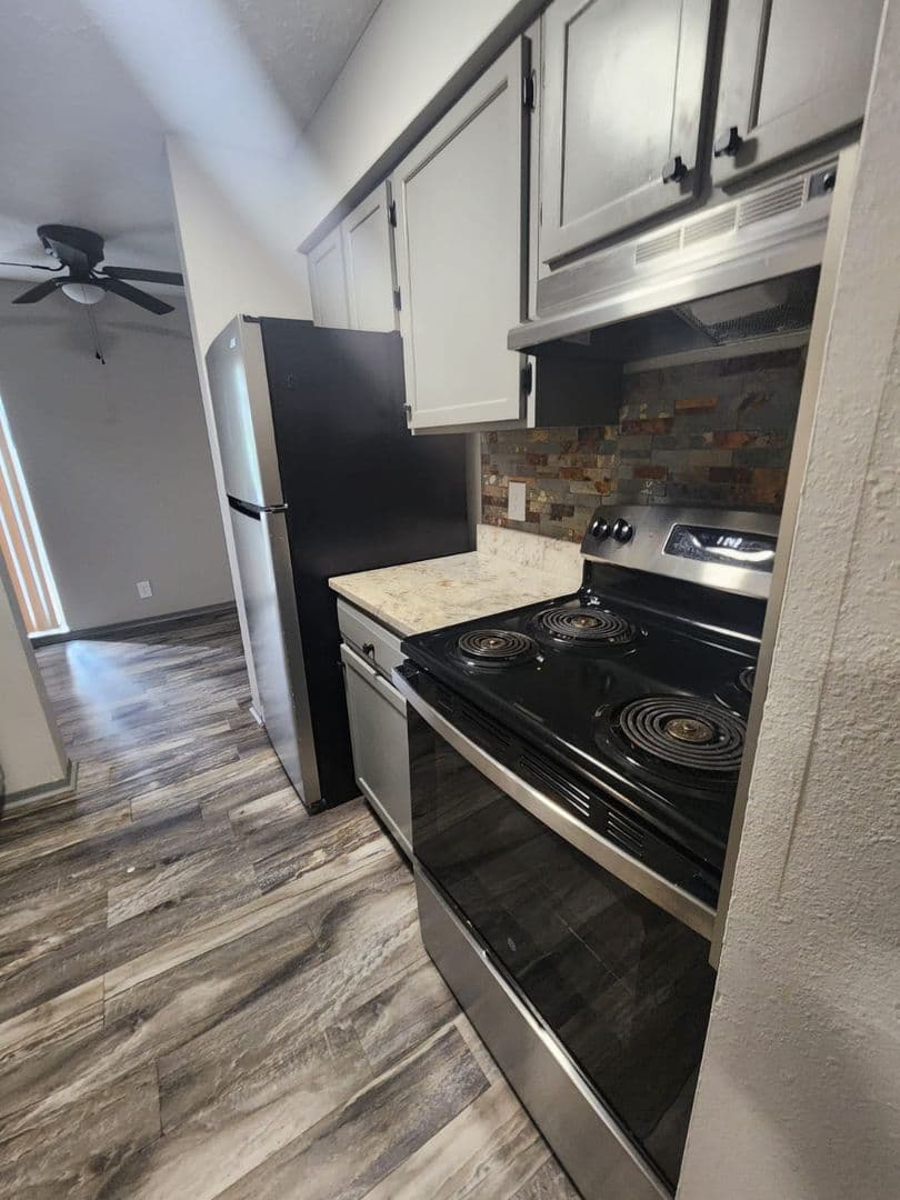 Omaha Apartment: 3816 109th Plaza