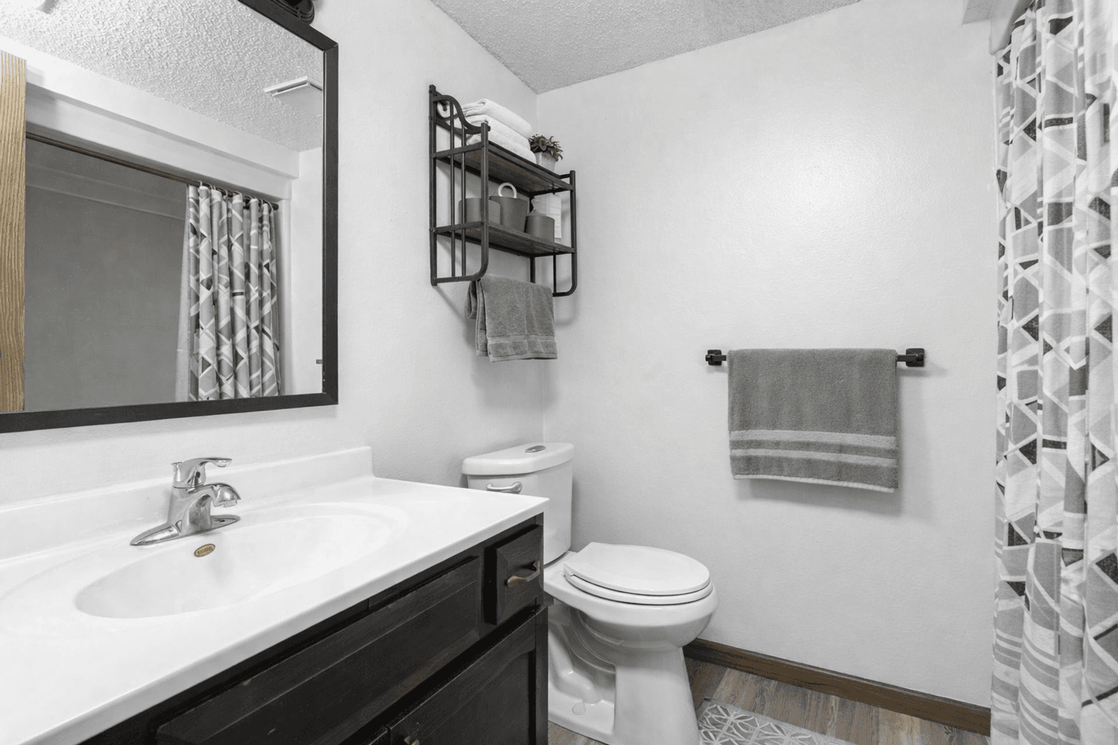 Cedar Falls Apartment: 2206 Thunder Ridge Blvd