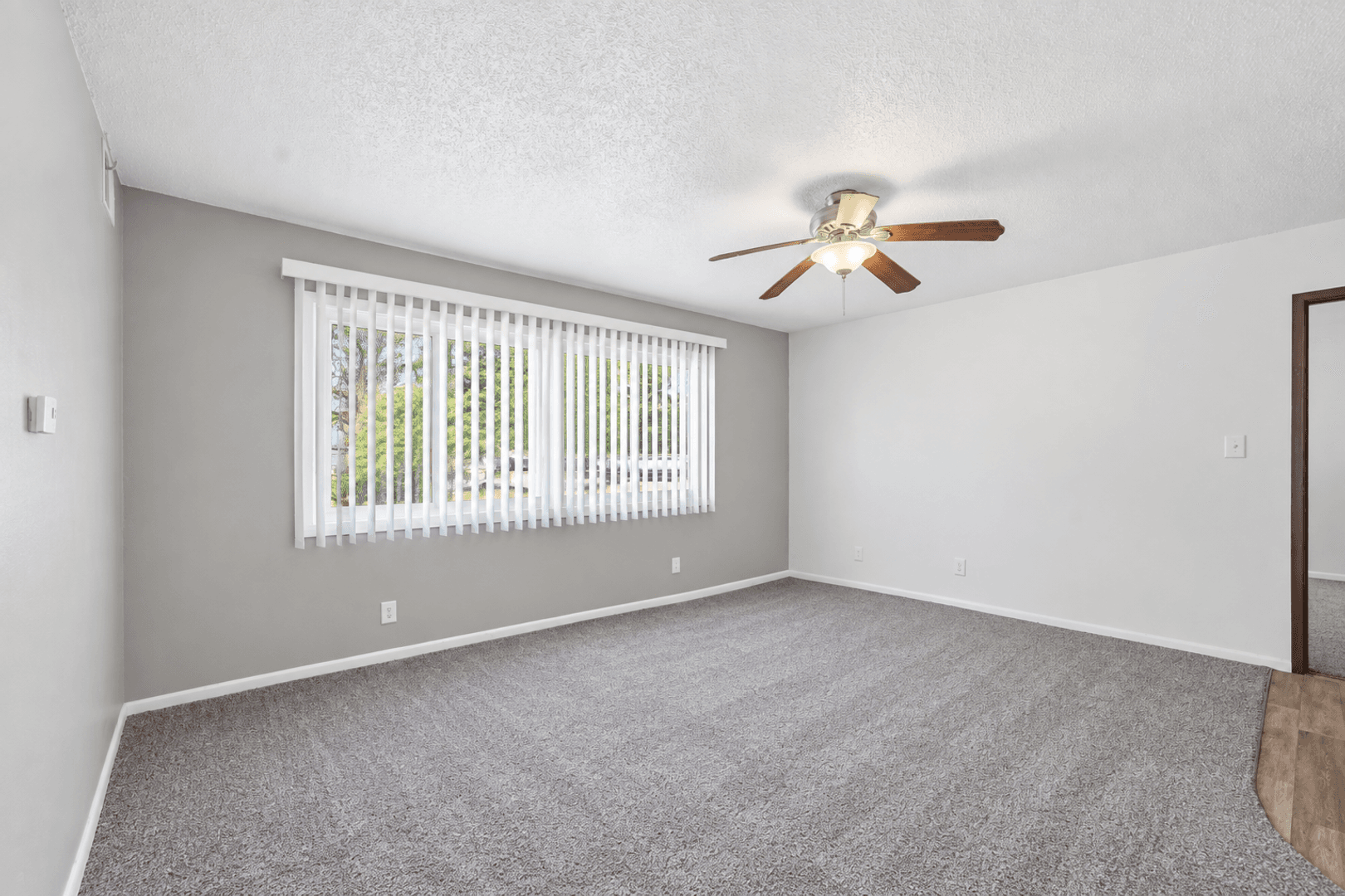 Waterloo Apartment: 3805-3807 West 4th Street
